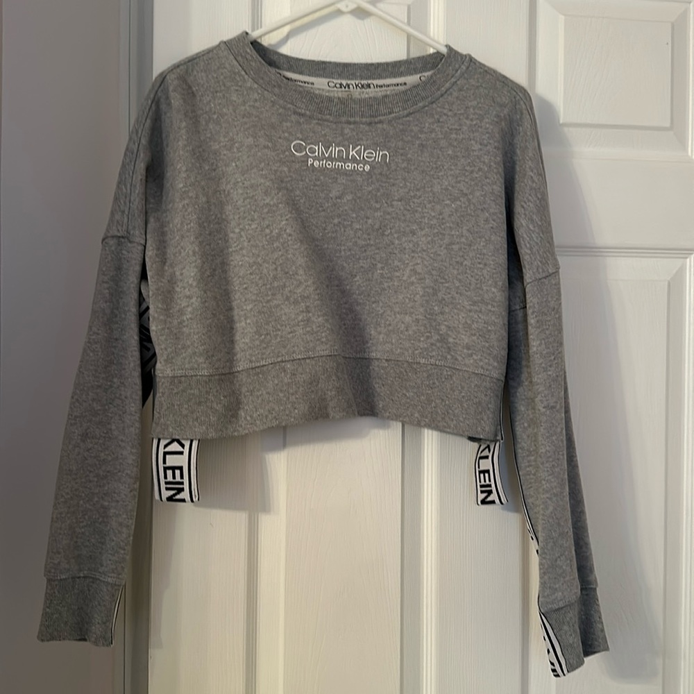 Calvin Klein Cropped Sweatshirt